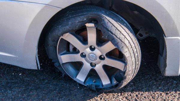 Defective Tires and Car Accidents in Hartford, CT | Call Now